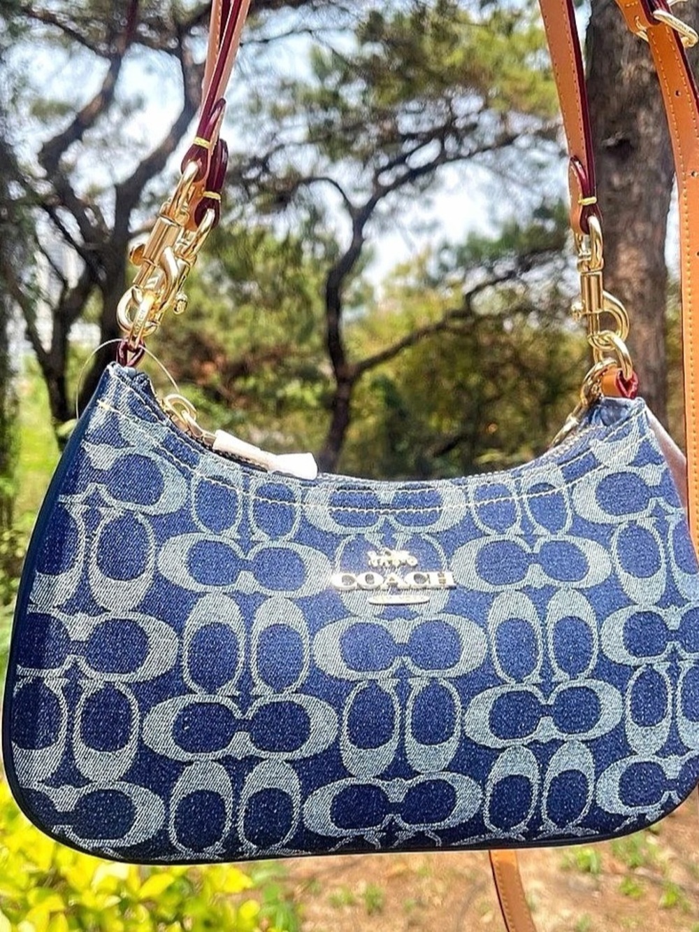 Coach denim Shoulder Bag Blue Shoulder Bag Like New